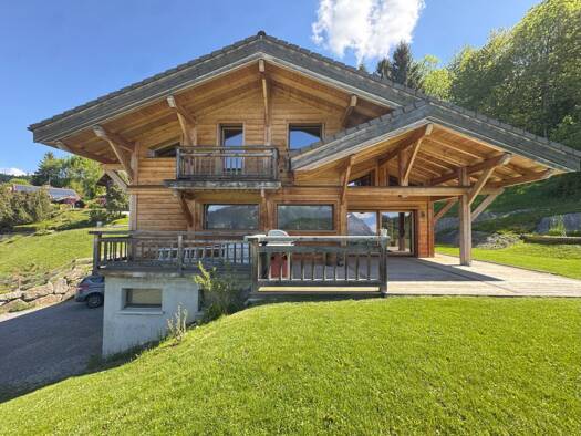 Maison à vendre 815 000 € 4 pièces 3 chambres 141 m² 1 129 m² de terrain Araches la Frasse 74300