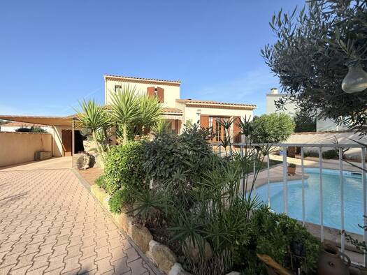Maison à vendre 455 000 € 4 pièces 3 chambres 111 m² 750 m² de terrain Crottes-Courbdonne-Carabins-Plaine Ronde Fos-sur-Mer 13270