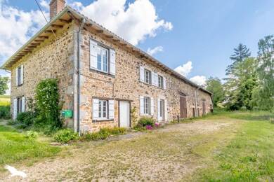 Maison à vendre 293 216 € 8 pièces 6 chambres 210 m² 16 801 m² de terrain Flavignac 87230