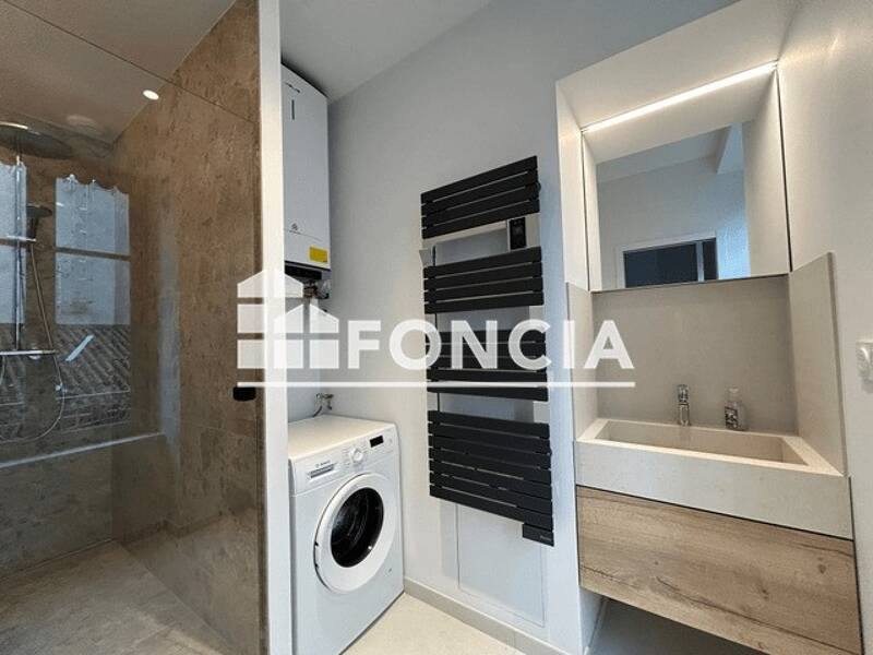 Maison à louer, 50m², LYON 8E