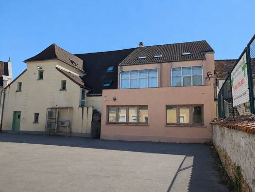 Immeuble à vendre 388 500 € 262,88 m² Centre Est Lieusaint 77127