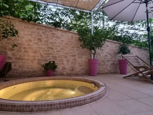 Appartement à vendre 363 000 € 3 pièces 2 chambres 61 m² RDC/1 Belcodène 13720