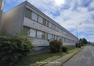 Appartement à vendre 57 000 € 1 pièce 28,1 m² Dernier étage, Étage 2/2 Trois Cités Poitiers 86000