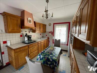 Appartement en viager occupé Bouquet 37 500 € 4 pièces 1 chambre 63,6 m² 1er étage Dole 39100
