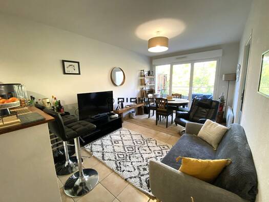 Appartement à vendre 135 600 € 2 pièces 1 chambre 37 m² 1er étage Créon 33670