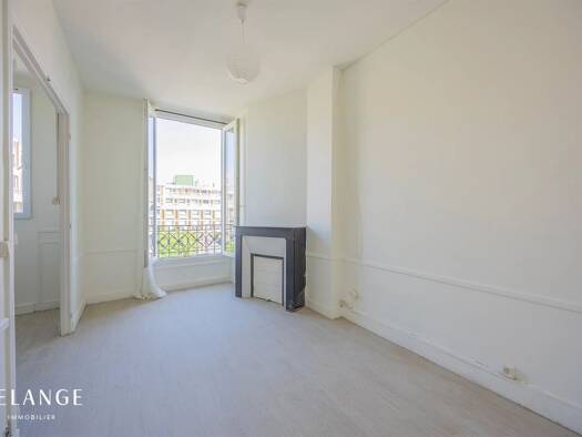 Appartement à vendre 180 000 € 1 pièce 20,2 m² Étage 4/4 Bassin de la Villette Paris 19ème arrondissement 75019
