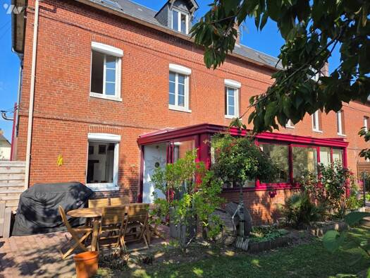 Maison à vendre 220 400 € 6 pièces 4 chambres 142 m² 420 m² de terrain Yvetot 76190
