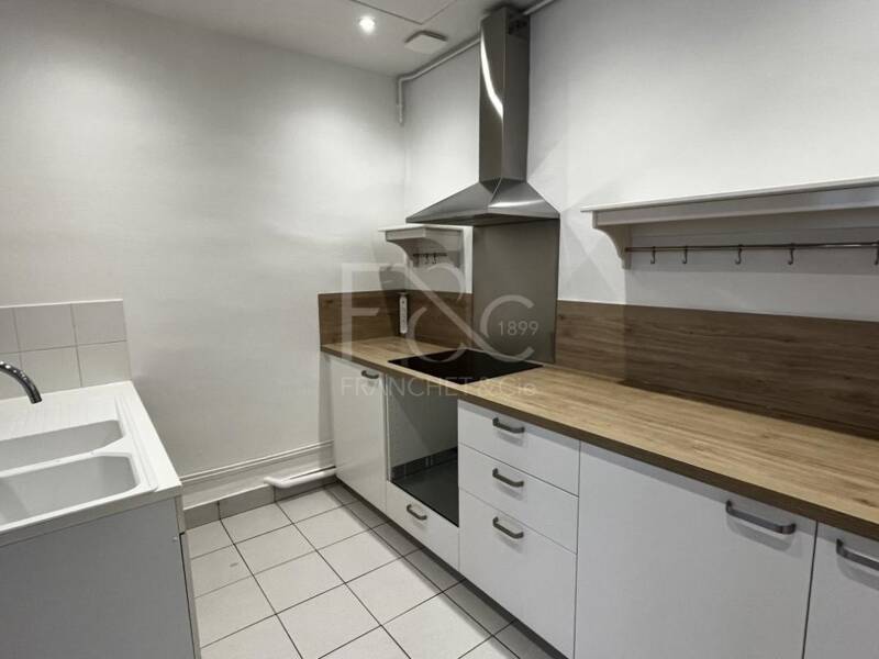 Maison à louer, 62m², LYON 3E