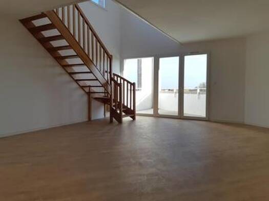 Appartement à louer 1 170 € 4 pièces 97,1 m² Étage 3/3 Bourg Delivrance Lille 59160
