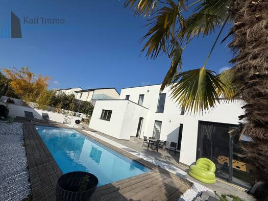 Maison à vendre 895 000 € 6 pièces 4 chambres 205 m² Thionville 57100