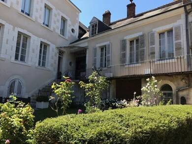 Maison à vendre 400 900 € 15 pièces 12 chambres 344 m² 659 m² de terrain Valencay 36600