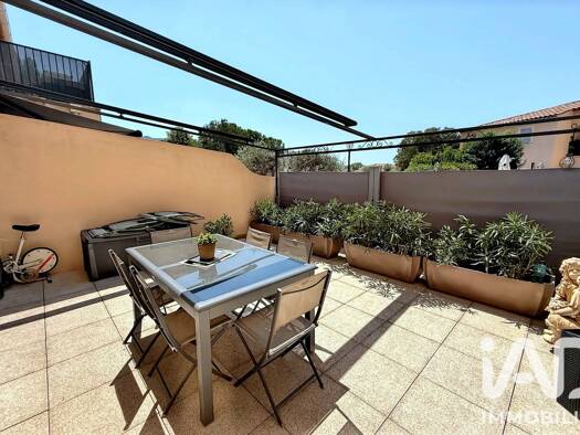 Appartement à vendre 377 000 € 3 pièces 2 chambres 62 m² RDC/1 Est Gémenos 13420