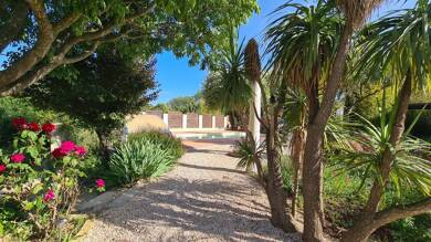 Villa à vendre 629 000 € 8 pièces 4 chambres 208 m² 1 670 m² de terrain Tourbes 34120