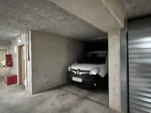 Parking à louer 100 € La Capelette Marseille 10ème arrondissement 13010
