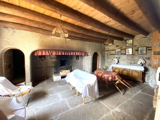 Ferme à vendre 149 000 € 5 pièces 3 chambres 100 m² 520 m² de terrain Albaret-Sainte-Marie 48200