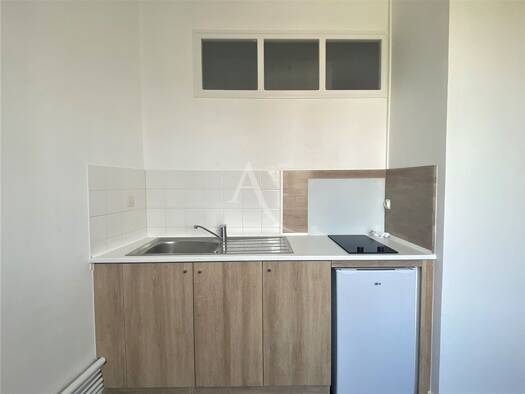 Appartement à louer 540 € 2 pièces 31 m² Étage 2/3 Angers 49000