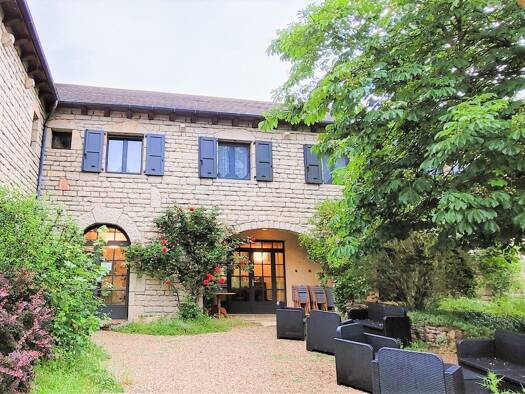Maison à vendre 550 000 € 14 pièces 9 chambres 435 m² 5 000 m² de terrain Mas Saint Chely 48210