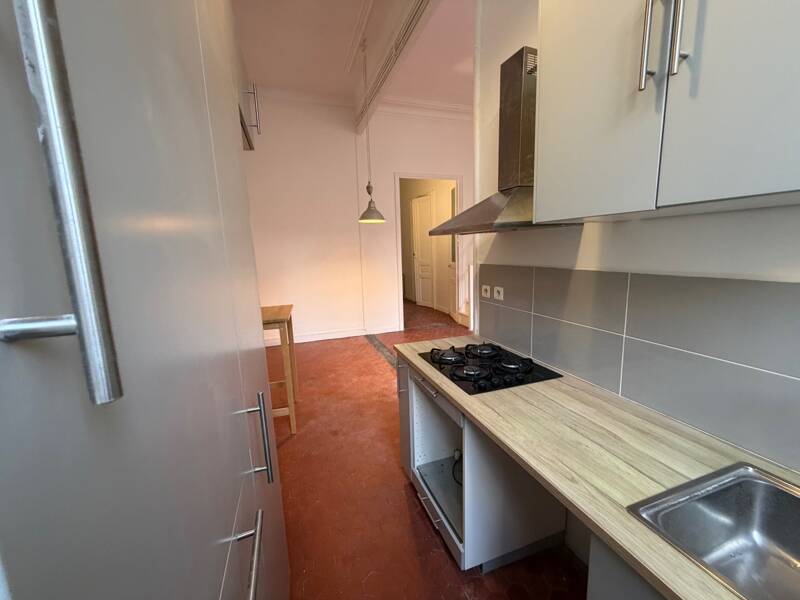 Maison à louer, 84m², MARSEILLE 6E