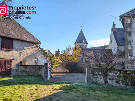 Ferme à vendre 245 000 € 8 pièces 6 chambres 295 m² 53 983 m² de terrain Theneuille 03350