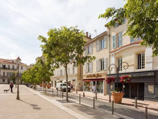 Immeuble à vendre 2 130 000 € 189,65 m² Vieille Ville Antibes 06600