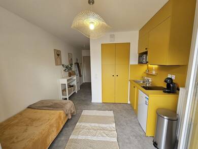 Appartement à louer 650 € 1 pièce 19 m² Mi Plaine-Manissieux-Village Saint-Priest 69800