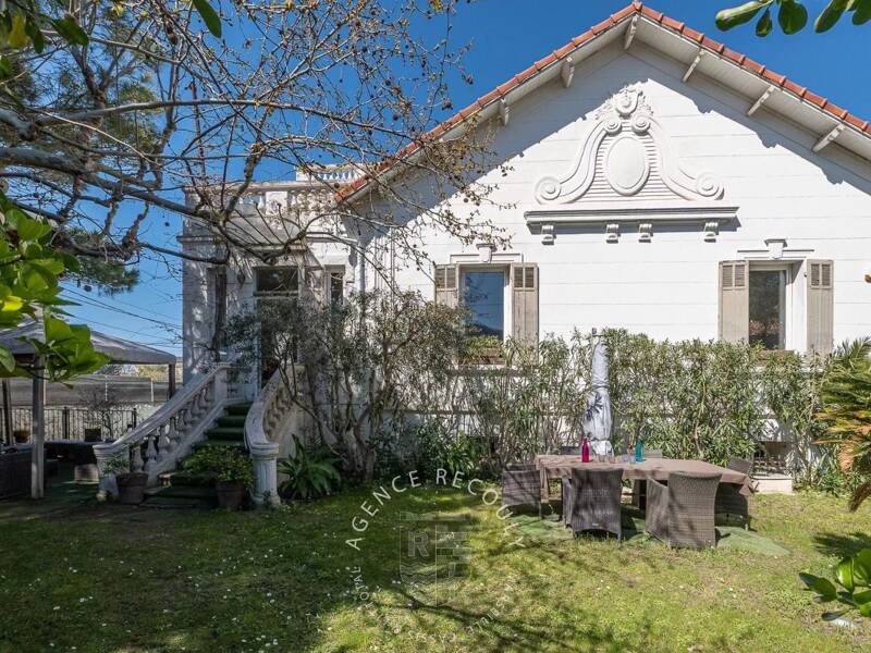 Maison à vendre, 307m², MARSEILLE 8E