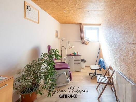 Local commercial à vendre 233 500 € 111 m² de surface de vente Saint-Bonnet-en-Champsaur 05500