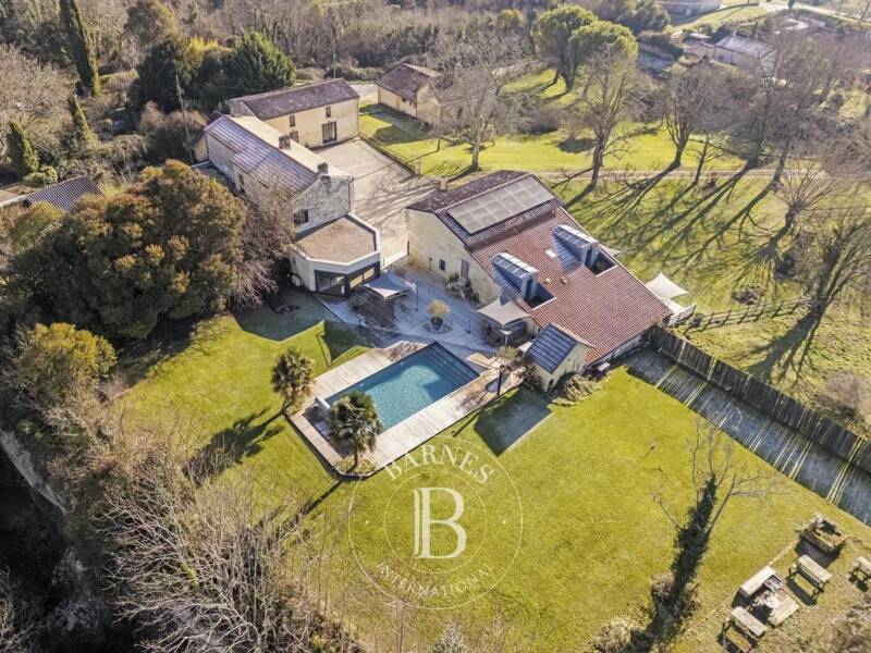 Maison à vendre, 630m², PRIGNAC ET MARCAMPS