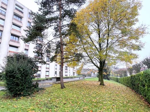 Appartement à louer 965 € 2 pièces 1 chambre 48 m² Étage 4/7 Thiellement Le Raincy 93340