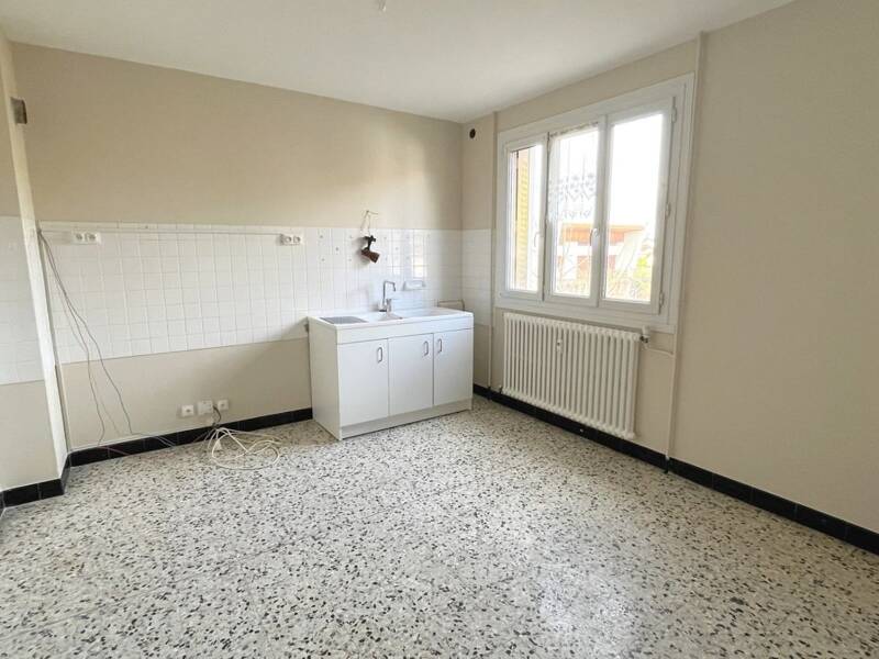 Maison à louer, 84m², AMBERIEU EN BUGEY