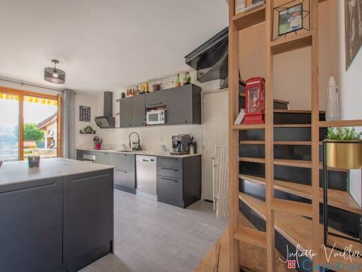 Maison à vendre 399 000 € 4 pièces 3 chambres 113 m² 450 m² de terrain Nord Cognin 73160