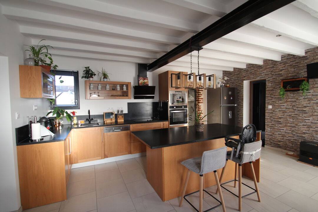 Maison à vendre, 222m², SAINT HILAIRE FONTAINE