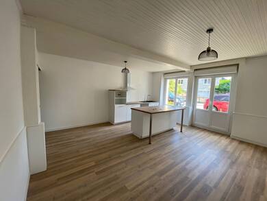 Maison à louer 875 € 5 pièces 3 chambres 99 m² Erbree 35500