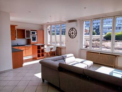 Appartement à vendre 120 000 € 4 pièces 2 chambres 73 m² Étage 1/2 Rive Droite Épinal 88000