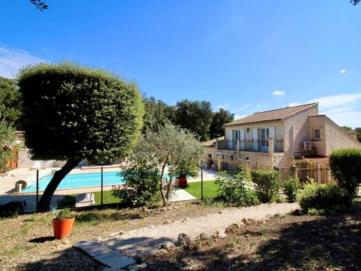 Villa à vendre 668 000 € 6 pièces 5 chambres 162 m² Bellegarde 30127
