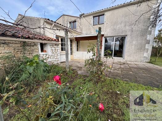 Maison à vendre 117 500 € 4 pièces 3 chambres 129,9 m² 755 m² de terrain Nalliers 85370