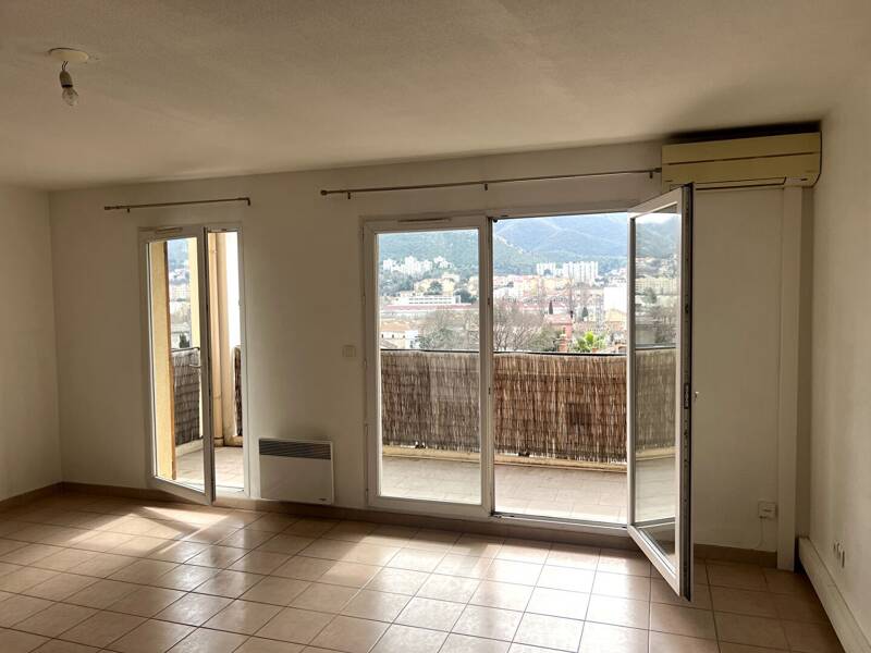 Maison à louer, 64m², MARSEILLE 11E