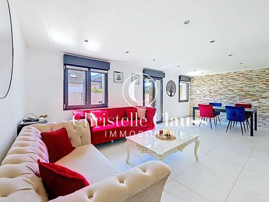 Maison de plain-pied à vendre 395 000 € 5 pièces 3 chambres 120 m² 500 m² de terrain Clausenhof-Les Pins-Musau Haguenau 67500