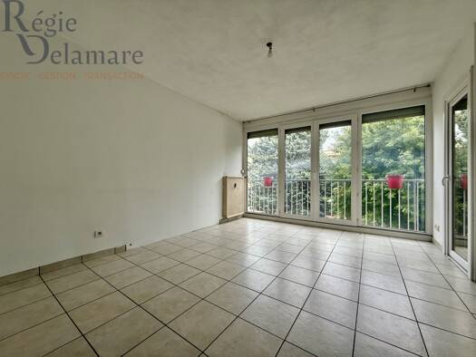 Appartement à vendre 149 000 € 4 pièces 3 chambres 77 m² Étage 2/7 Bourgoin Jallieu 38300