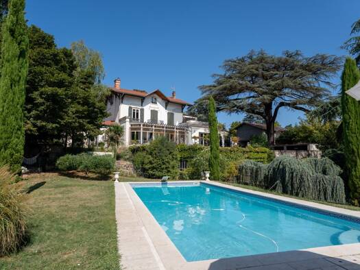 Villa à vendre 1 470 000 € 7 pièces 5 chambres 382 m² 3 900 m² de terrain Vassieux Caluire et Cuire 69300