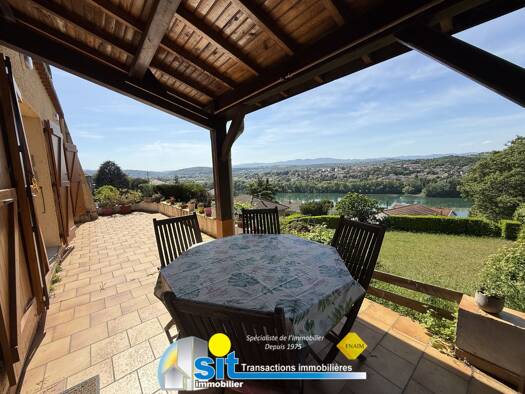 Maison à vendre 439 000 € 6 pièces 4 chambres 172 m² 1 140 m² de terrain Ternay 69360
