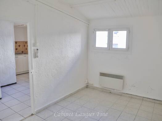 Appartement à vendre 54 000 € 1 pièce 21 m² Étage 3/3 Marseille 1er 13001