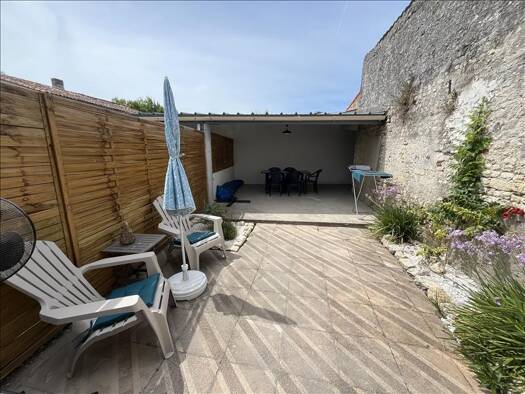 Maison à louer 650 € 2 pièces 1 chambre 45,8 m² Marennes 17320