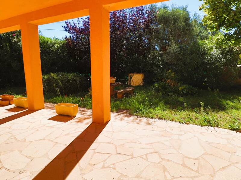 Maison à louer, 167m², SIMIANE COLLONGUE