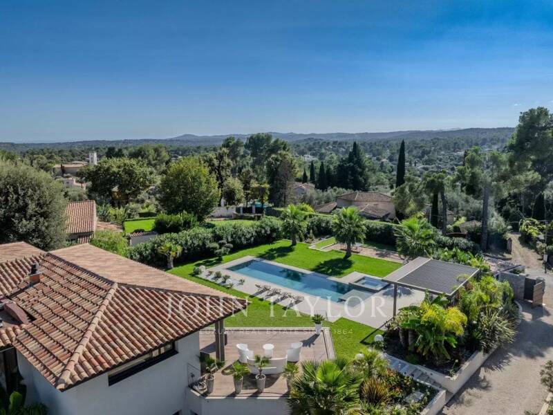 Maison à louer, 276m², VALBONNE
