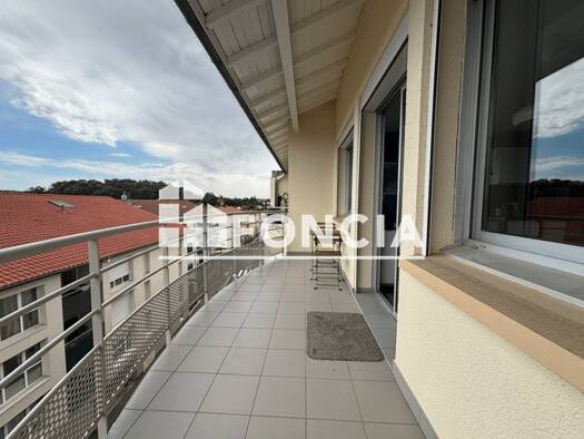 Appartement à vendre 124 000 € 1 pièce 29 m² Étage 4/4 Le-Trillet Meyzieu 69330