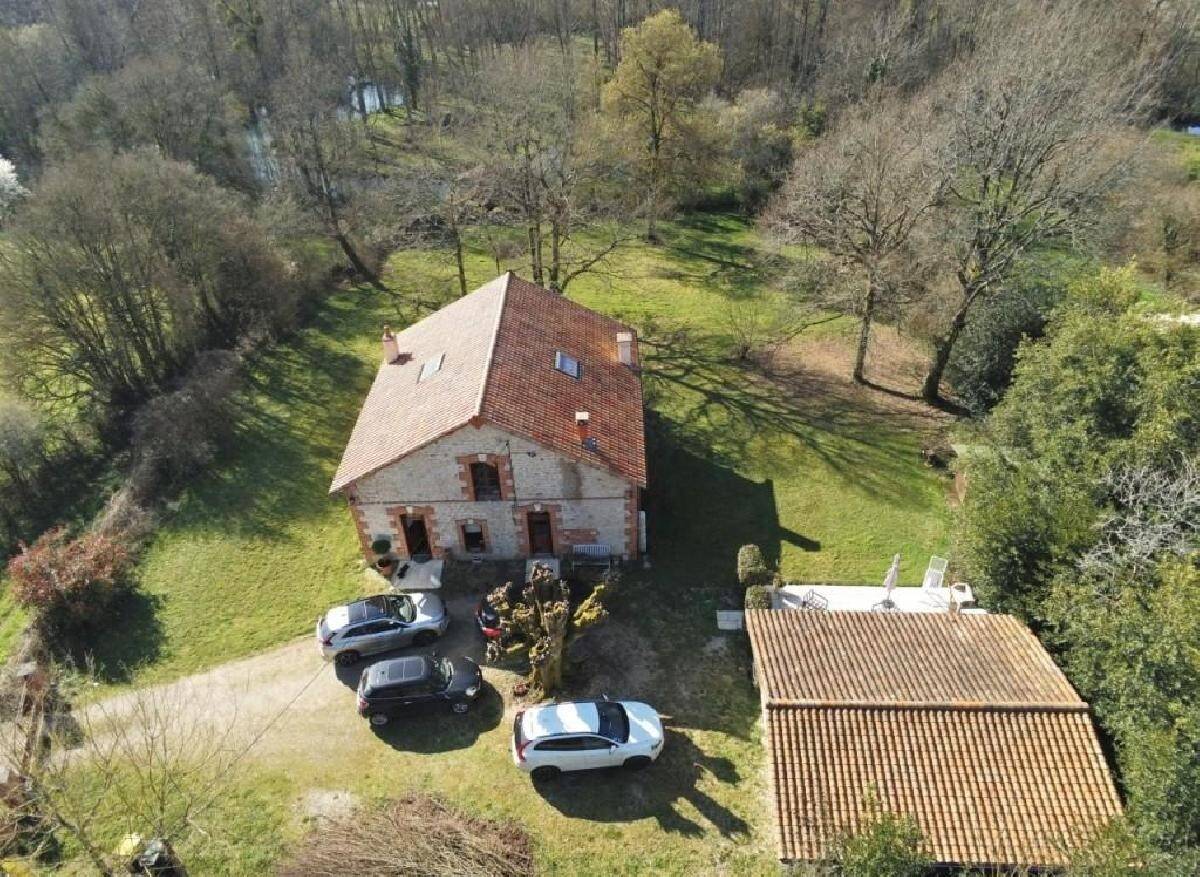 Maison à vendre, 172m², NANTEUIL EN VALLEE