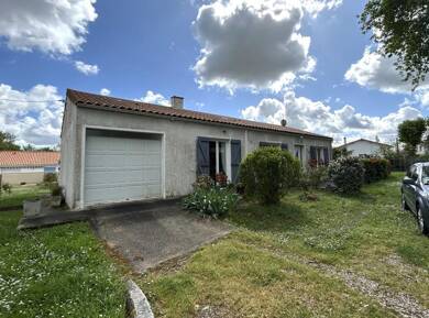 Maison de plain-pied à louer 1 000 € 4 pièces 3 chambres 89,6 m² 670 m² de terrain Nord Ouest Saujon 17600