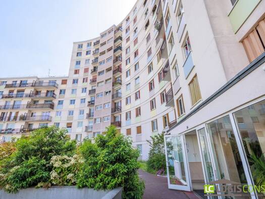 Appartement à louer 1 300 € 2 pièces 1 chambre 39,9 m² RDC Le Clos du Luxembourg-Centre Ville Bourg-la-Reine 92340