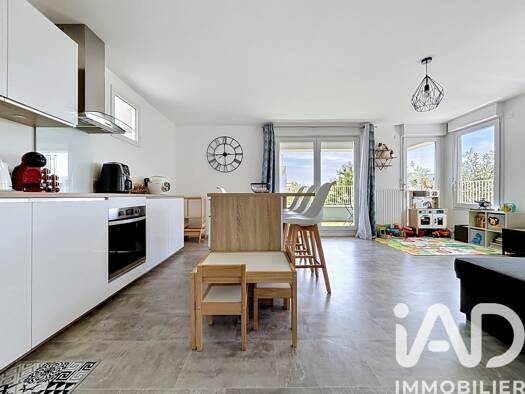 Appartement à vendre 225 000 € 3 pièces 2 chambres 65 m² Étage 2/3 Zone d'Activité les Bordes Bondoufle 91070